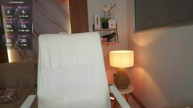 MilaCrave online show from October 27, 2025, 11:36 am