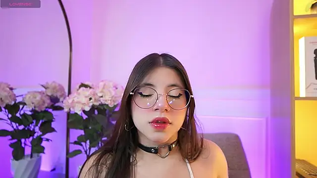 MilaCrave online show from March 9, 2026, 12:09 pm