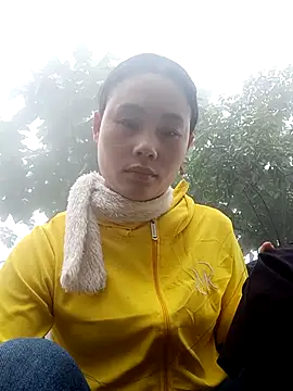 Ruaiuoi online show from February 9, 2026, 1:42 am