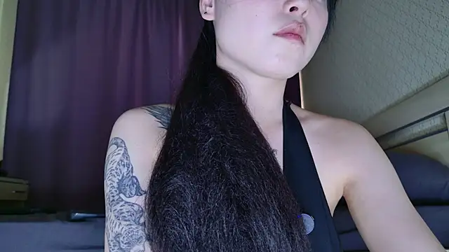 Snapshot of PurpleD1va chatting on May 19, 2026, 11:49 am PurpleD1va online show from May 19, 2026, 11:49 am