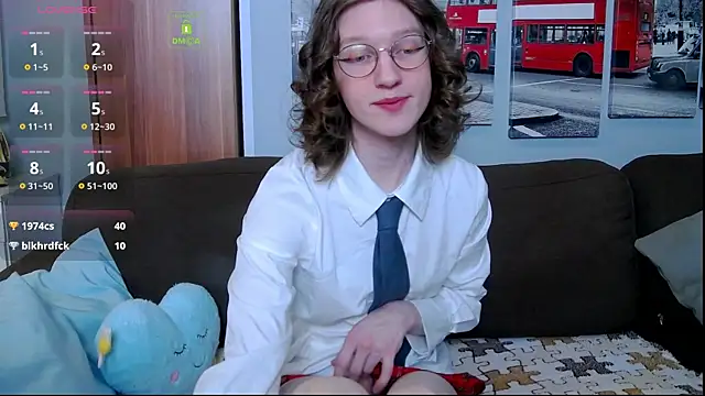 Masuzy online show from March 26, 2026, 11:16 am