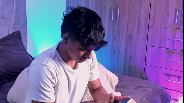 ZYZZ1312 online show from October 14, 2025, 6:09 pm