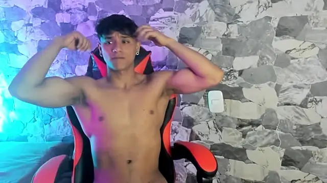 ZYZZ1312 online show from April 21, 2026, 4:41 am