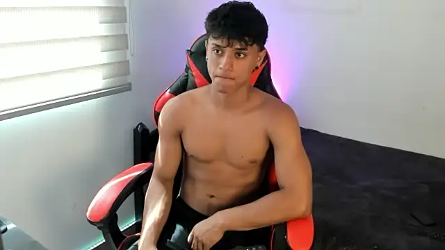 ZYZZ1312 online show from June 4, 2026, 6:36 pm