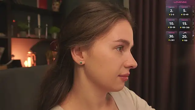 Olivia Farrell online show from October 2, 2025, 12:45 pm