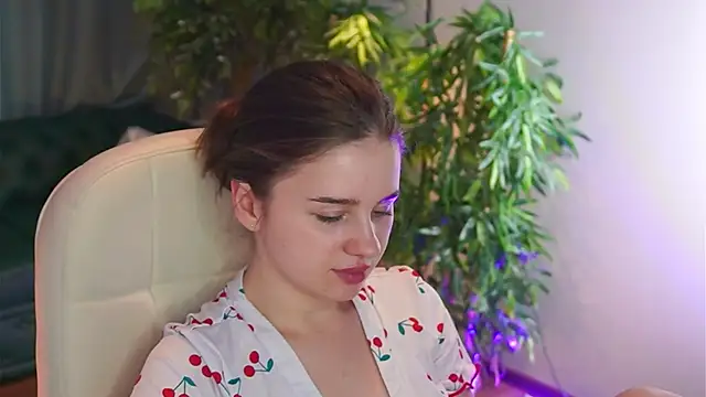 Olivia Farrell online show from April 30, 2026, 1:28 pm