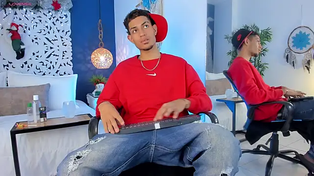 Adonis WB online show from December 16, 2025, 3:55 am