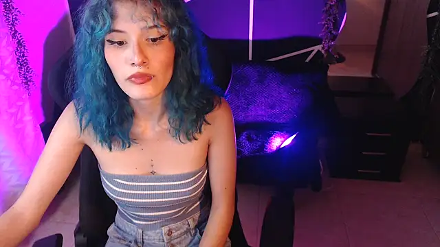 Snapshot of LITTLENAMI_ chatting on October 18, 2025, 12:13 am LITTLENAMI online show from October 18, 2025, 12:13 am