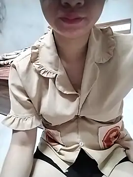 Mie rose online show from October 8, 2025, 2:42 am