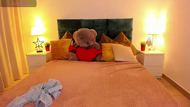 mishapallmer online show from October 11, 2025, 1:16 am