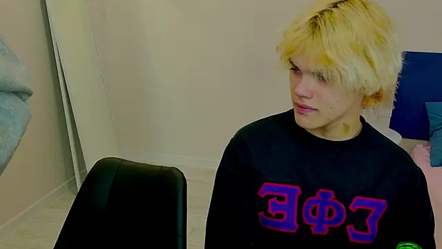 Bonnie And C1yde online show from October 19, 2025, 5:13 pm