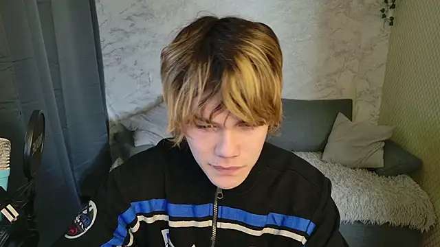 Bonnie And C1yde online show from April 21, 2026, 5:14 am