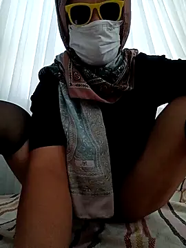 ezgi2545 online show from September 23, 2025, 1:14 pm