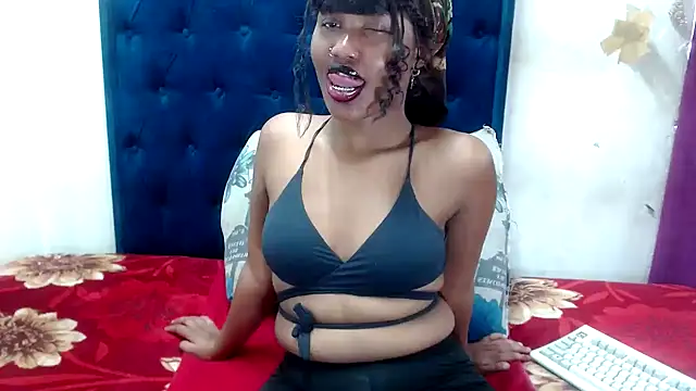 BUNNYCHOWX28 online show from November 11, 2025, 12:38 pm