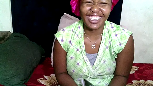 BUNNYCHOWX28 online show from January 9, 2026, 5:04 pm