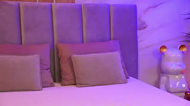 EllyLynn online show from January 12, 2026, 8:14 pm