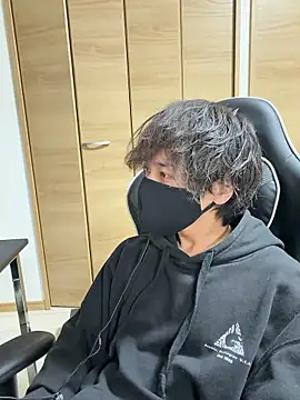 jiji9253 online show from February 28, 2026, 1:01 pm