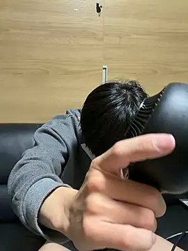 jiji9253 online show from April 3, 2026, 1:20 pm