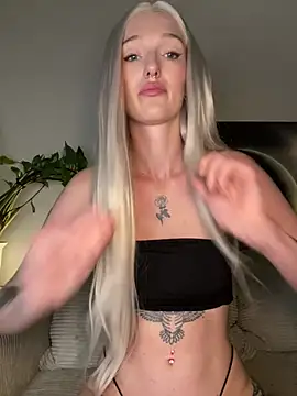 lovecassyrose online show from June 21, 2026, 2:36 am
