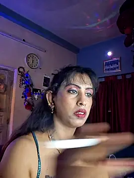 Love Beauty01 online show from May 25, 2026, 5:41 pm