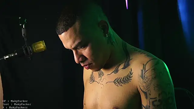 Snapshot of AlphaMasterXxx chatting on January 16, 2026, 2:21 pm AlphaMasterXxx online show from January 16, 2026, 2:21 pm