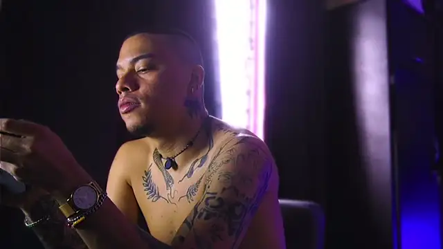 Snapshot of AlphaMasterXxx chatting on February 6, 2026, 7:17 pm AlphaMasterXxx online show from February 6, 2026, 7:17 pm