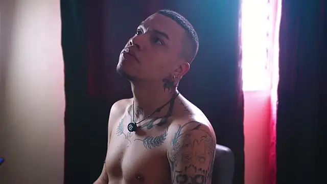 Snapshot of AlphaMasterXxx chatting on February 8, 2026, 3:48 pm AlphaMasterXxx online show from February 8, 2026, 3:48 pm