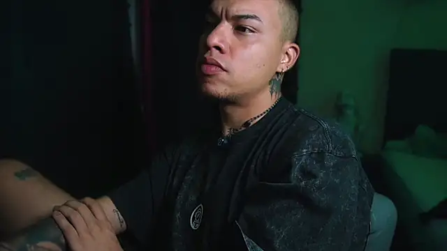 Snapshot of AlphaMasterXxx chatting on February 9, 2026, 4:16 am AlphaMasterXxx online show from February 9, 2026, 4:16 am