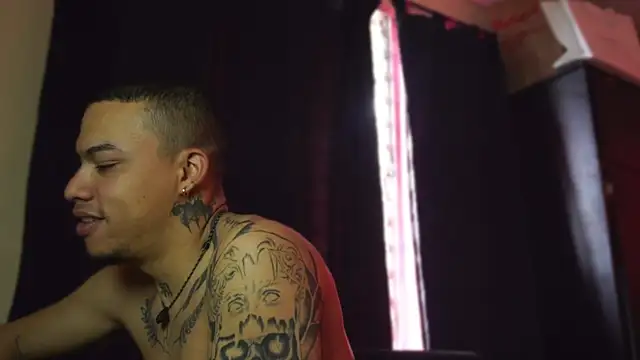 Snapshot of AlphaMasterXxx chatting on February 12, 2026, 5:08 pm AlphaMasterXxx online show from February 12, 2026, 5:08 pm