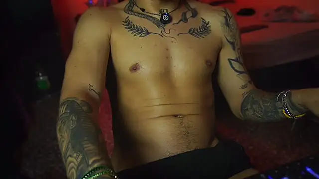 Snapshot of AlphaMasterXxx chatting on February 13, 2026, 5:47 am AlphaMasterXxx online show from February 13, 2026, 5:47 am