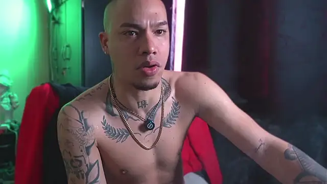 Snapshot of AlphaMasterXxx chatting on February 26, 2026, 3:55 pm AlphaMasterXxx online show from February 26, 2026, 3:55 pm