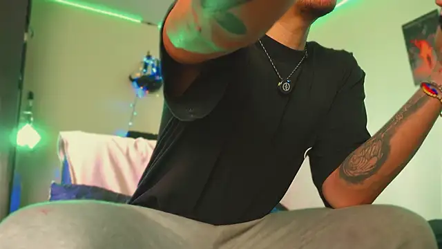 Snapshot of AlphaMasterXxx chatting on March 14, 2026, 6:24 pm AlphaMasterXxx online show from March 14, 2026, 6:24 pm