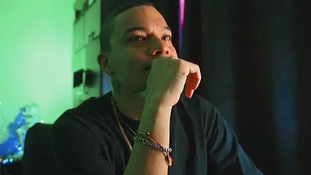 Snapshot of AlphaMasterXxx chatting on March 17, 2026, 12:19 pm AlphaMasterXxx online show from March 17, 2026, 12:19 pm