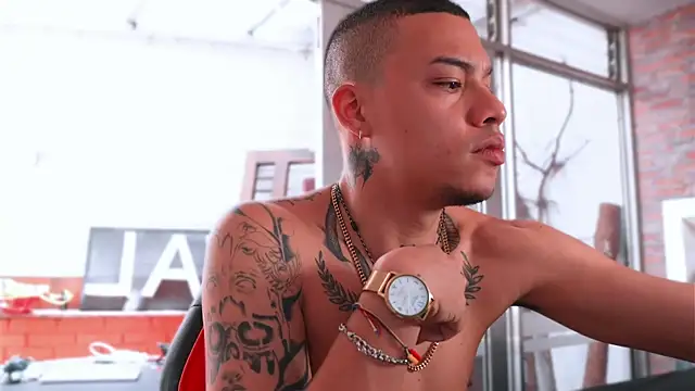 Snapshot of AlphaMasterXxx chatting on April 12, 2026, 3:50 pm AlphaMasterXxx online show from April 12, 2026, 3:50 pm