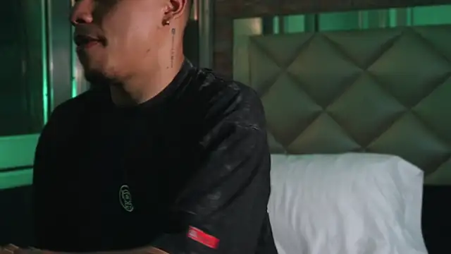 Snapshot of AlphaMasterXxx chatting on April 13, 2026, 3:56 am AlphaMasterXxx online show from April 13, 2026, 3:56 am