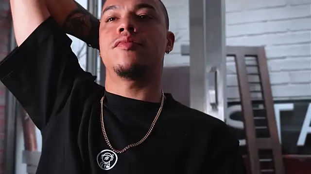 Snapshot of AlphaMasterXxx chatting on April 15, 2026, 8:09 pm AlphaMasterXxx online show from April 15, 2026, 8:09 pm