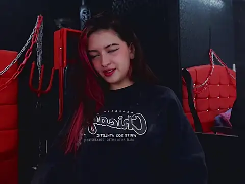 MaviceMur online show from September 24, 2025, 4:16 am