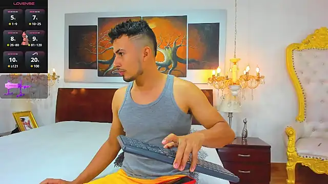 Valentiinoss online show from March 5, 2026, 7:43 pm