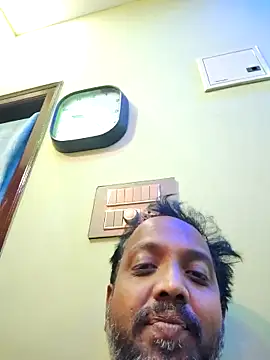 Snapshot of machoguyyy chatting on October 16, 2025, 3:46 pm machoguyyy online show from October 16, 2025, 3:46 pm