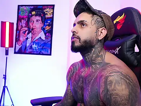 logan hugh8 online show from November 5, 2025, 6:35 am