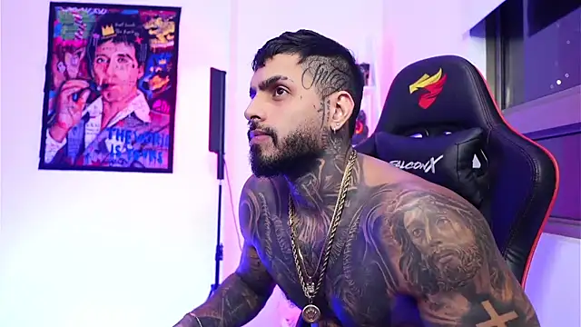 logan hugh8 online show from November 12, 2025, 4:57 am