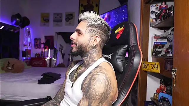 logan hugh8 online show from March 17, 2026, 4:17 am