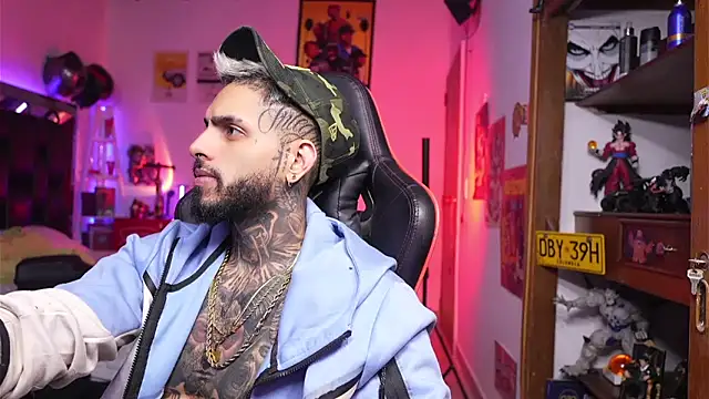 logan hugh8 online show from April 5, 2026, 6:54 am