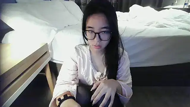 luluya1314 online show from October 25, 2025, 8:11 am