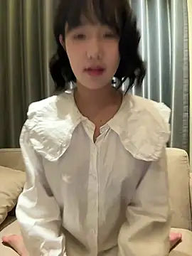 luluya1314 online show from April 6, 2026, 3:04 am