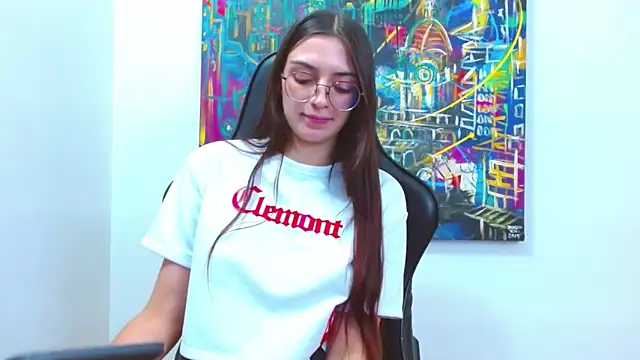 Lea Deluc online show from March 15, 2026, 6:47 pm