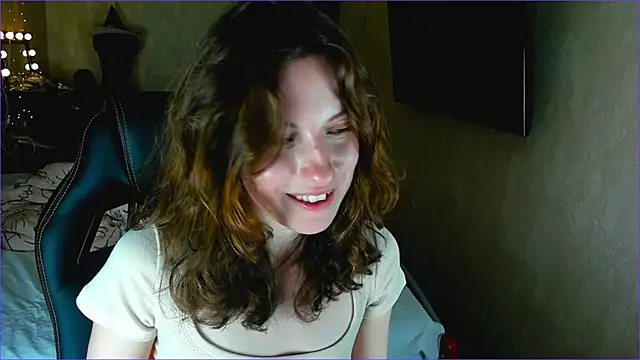 Agata in Wonderland online show from October 8, 2025, 2:47 pm