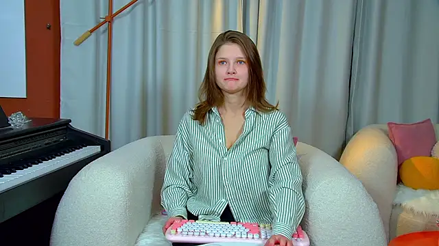 Snapshot of JaneRosen chatting on October 15, 2025, 6:35 am JaneRosen online show from October 15, 2025, 6:35 am
