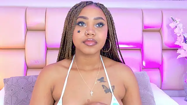 Snapshot of AngelaRoberts chatting on February 17, 2026, 8:59 pm AngelaRoberts online show from February 17, 2026, 8:59 pm