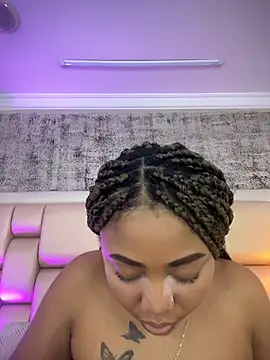 Snapshot of AngelaRoberts chatting on February 27, 2026, 8:09 pm AngelaRoberts online show from February 27, 2026, 8:09 pm